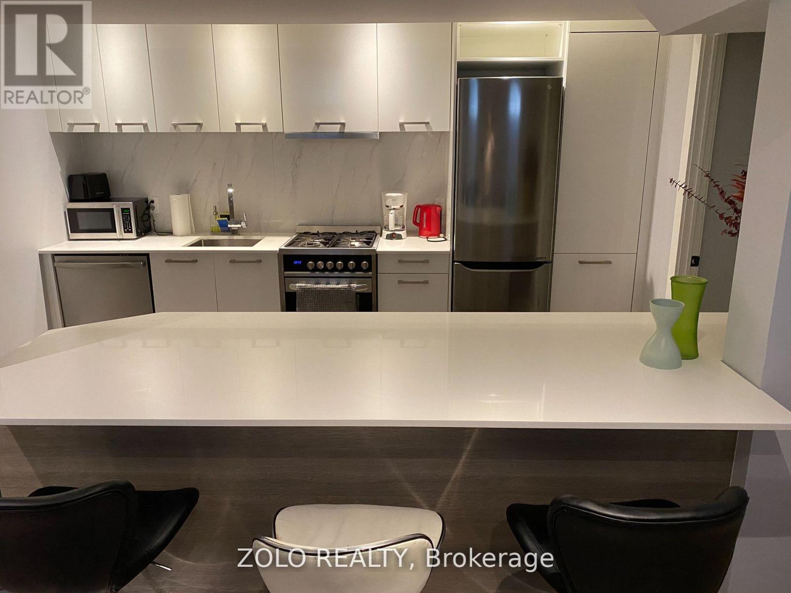 Photo 6 of Lower 144 Northcliffe Boulevard, Toronto ON