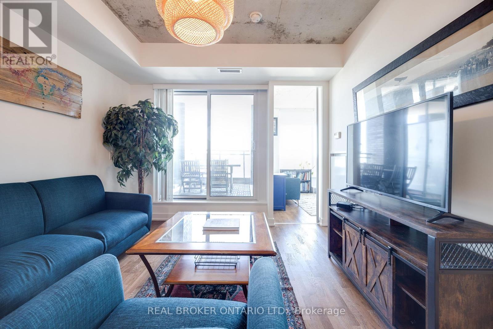 Photo 6 of 914 20 Minowan Miikan Lane, Toronto ON