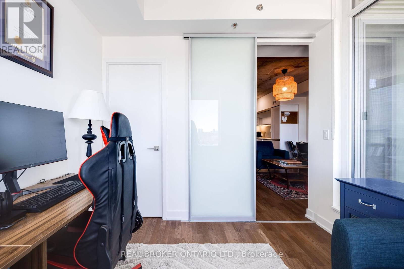 Photo 3 of 914 20 Minowan Miikan Lane, Toronto ON