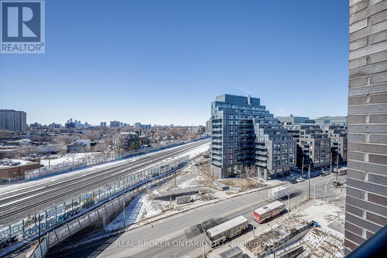 Photo 15 of 914 20 Minowan Miikan Lane, Toronto ON