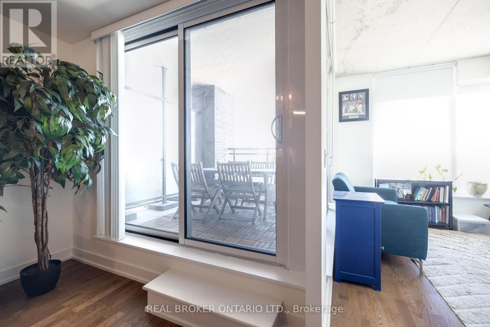 Photo 7 of 914 20 Minowan Miikan Lane, Toronto ON