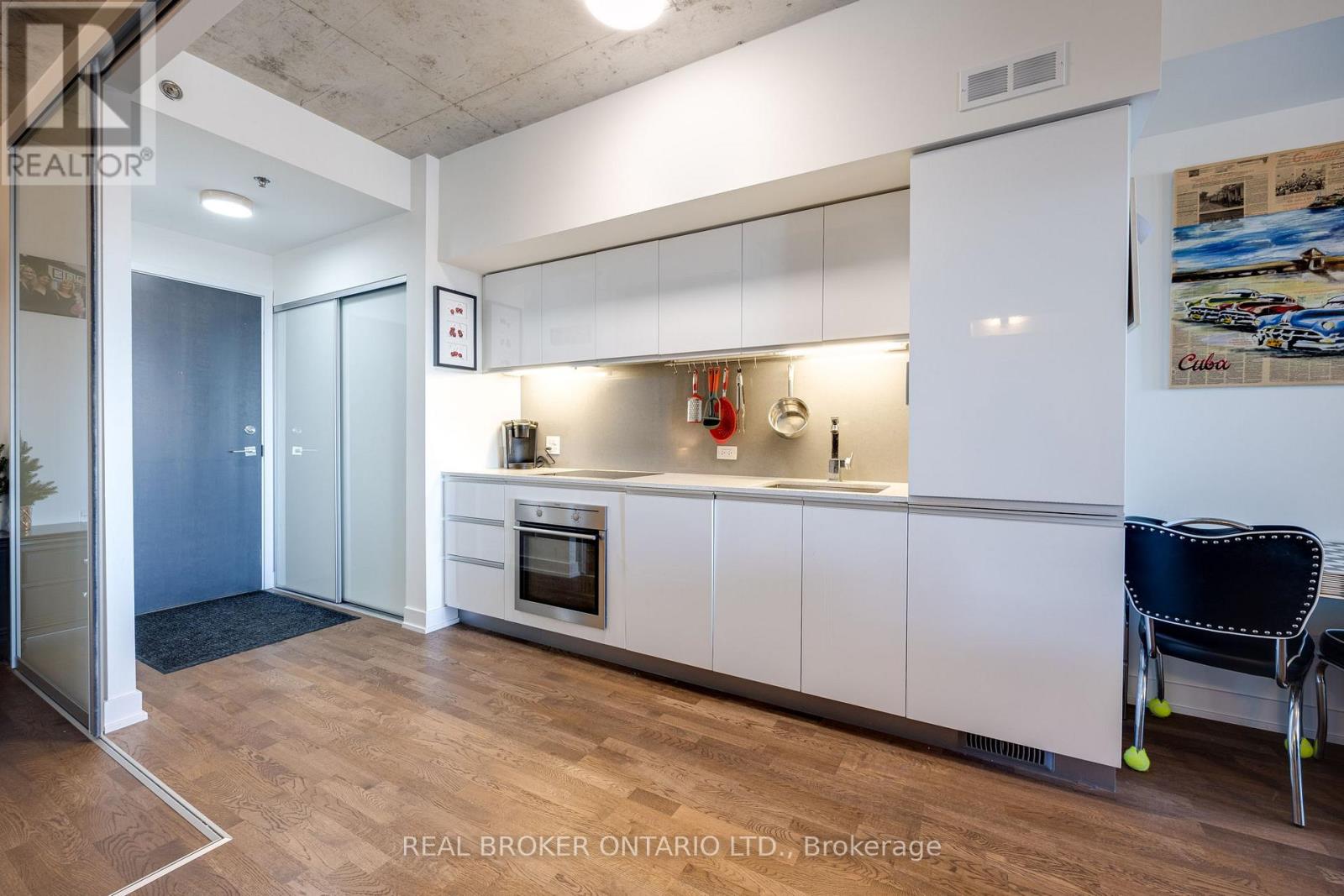 Photo 8 of 914 20 Minowan Miikan Lane, Toronto ON