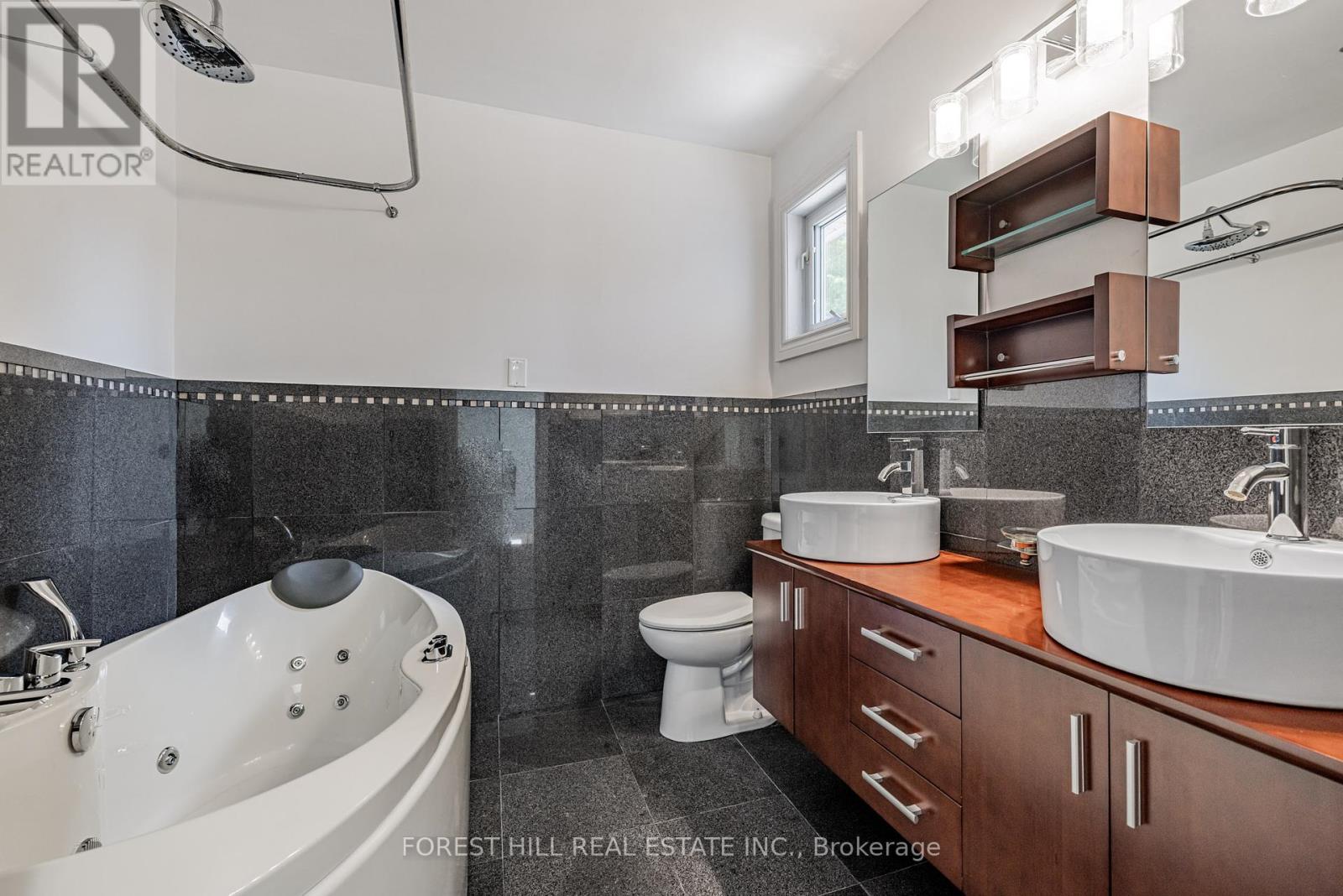 Photo 22 of 241 Shaughnessy Boulevard, Toronto ON