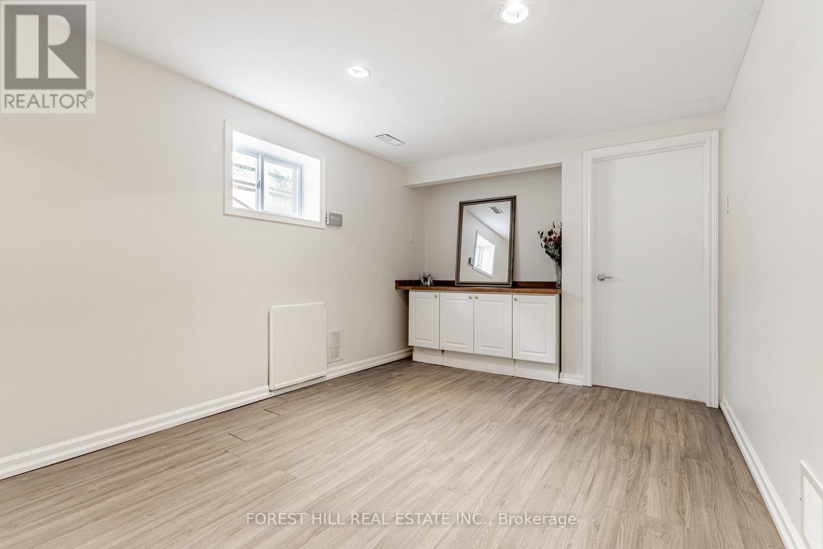 Photo 28 of 241 Shaughnessy Boulevard, Toronto ON