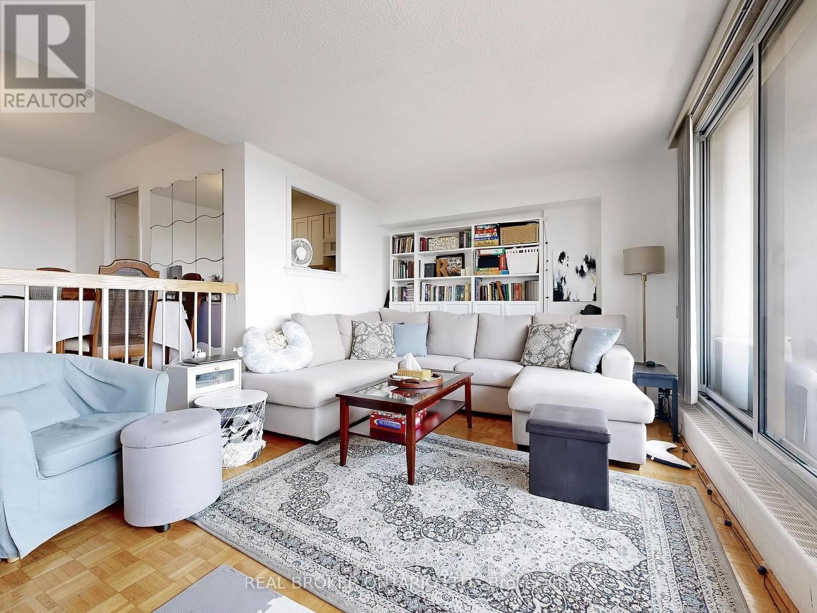Photo 3 of 906 1338 York Mills Road, Toronto ON