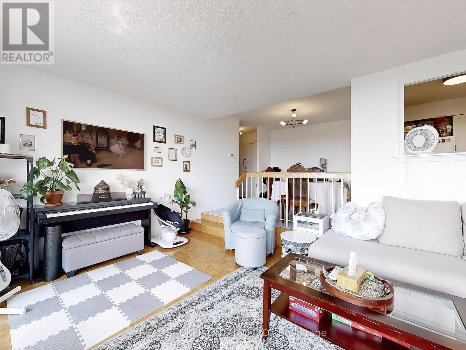 Photo 4 of 906 1338 York Mills Road, Toronto ON