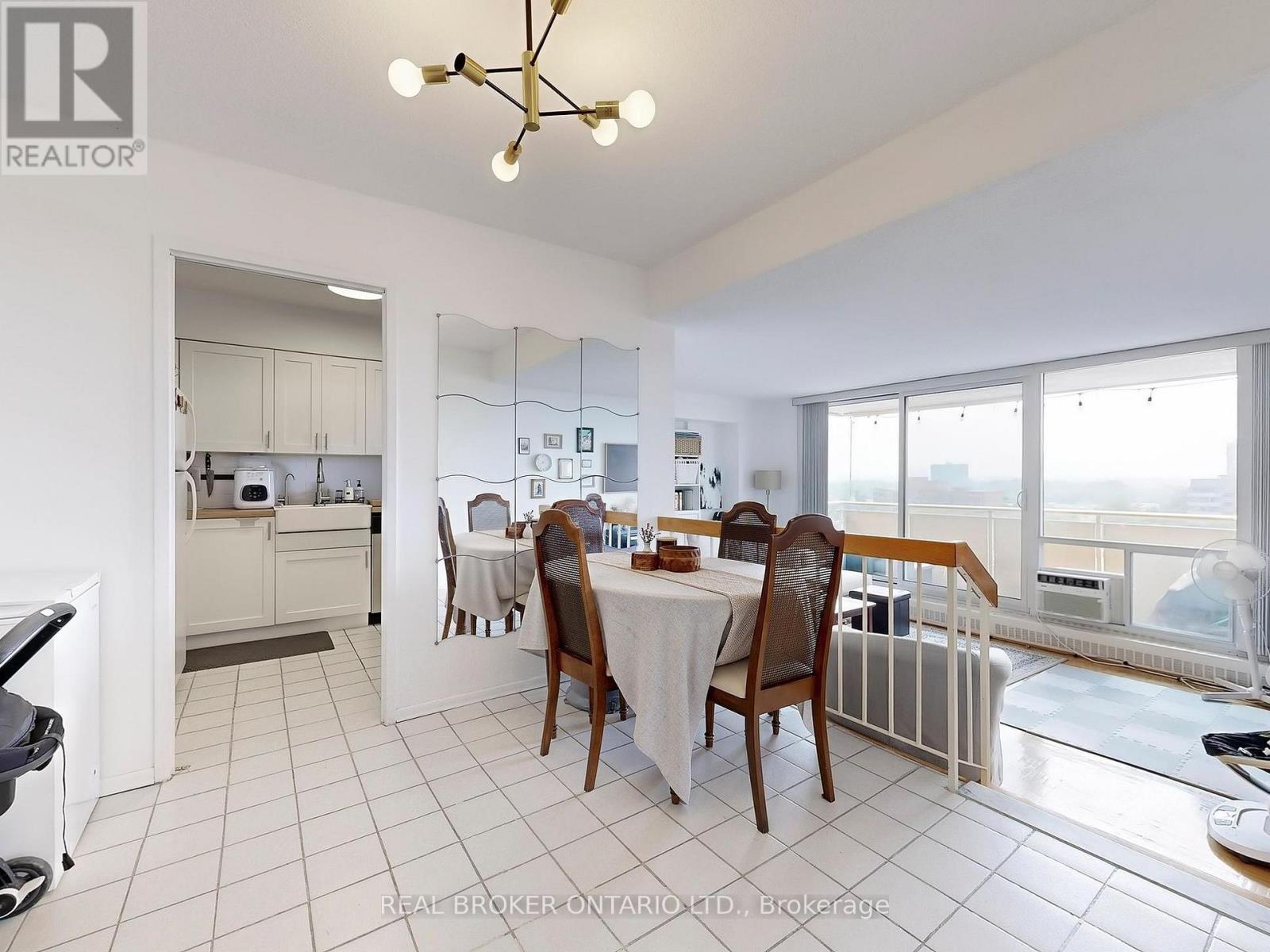 Photo 6 of 906 1338 York Mills Road, Toronto ON