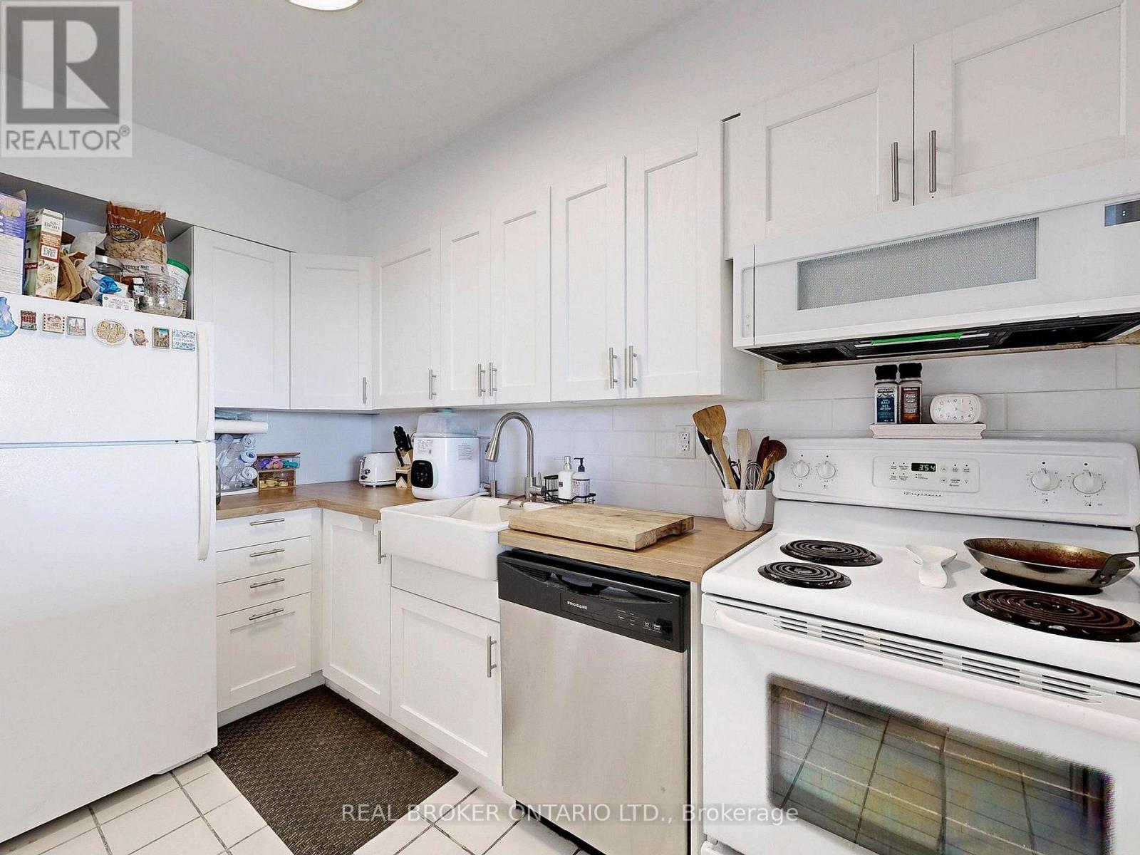 Photo 9 of 906 1338 York Mills Road, Toronto ON