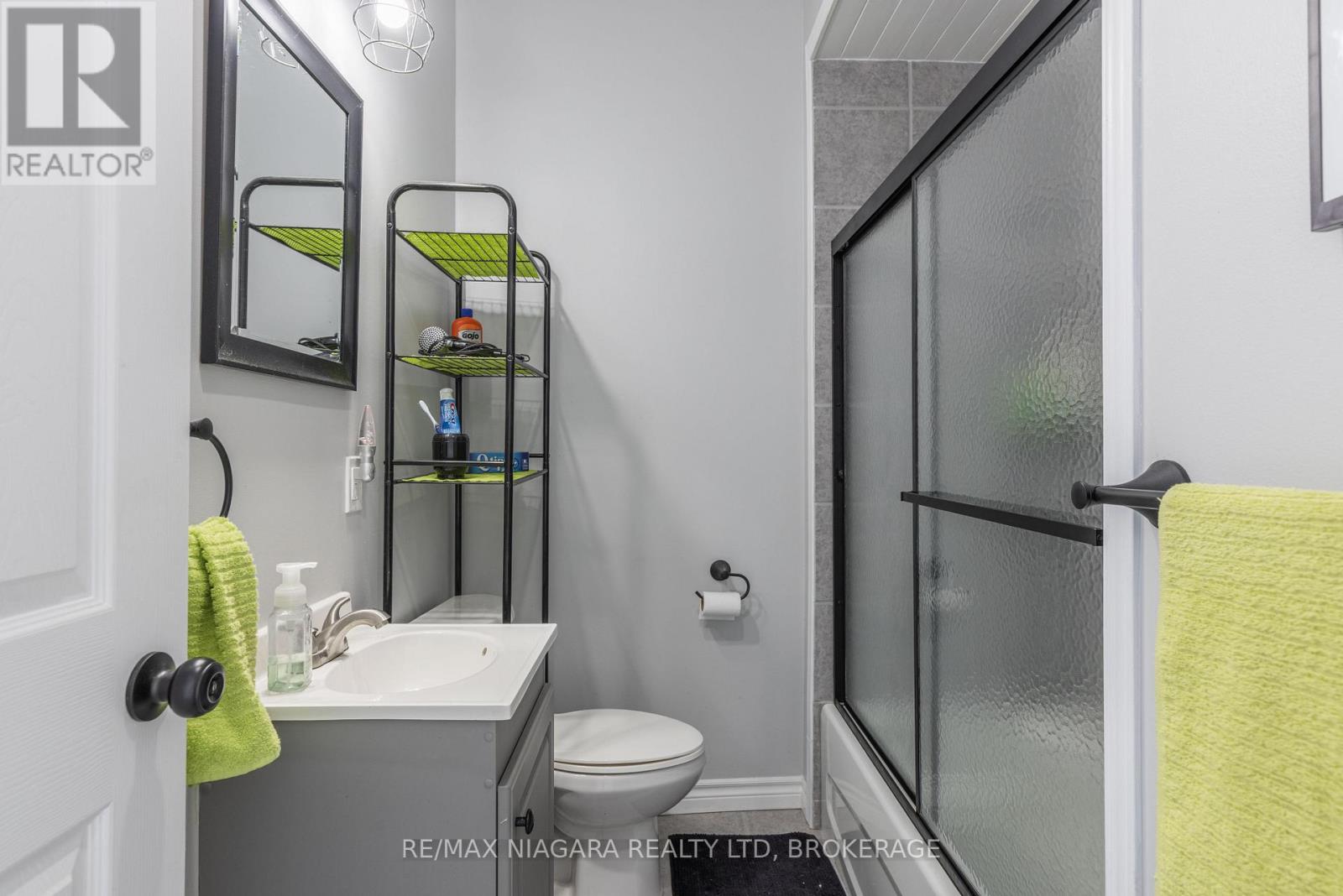Photo 21 of 203 Cambridge Road E, Fort Erie ON