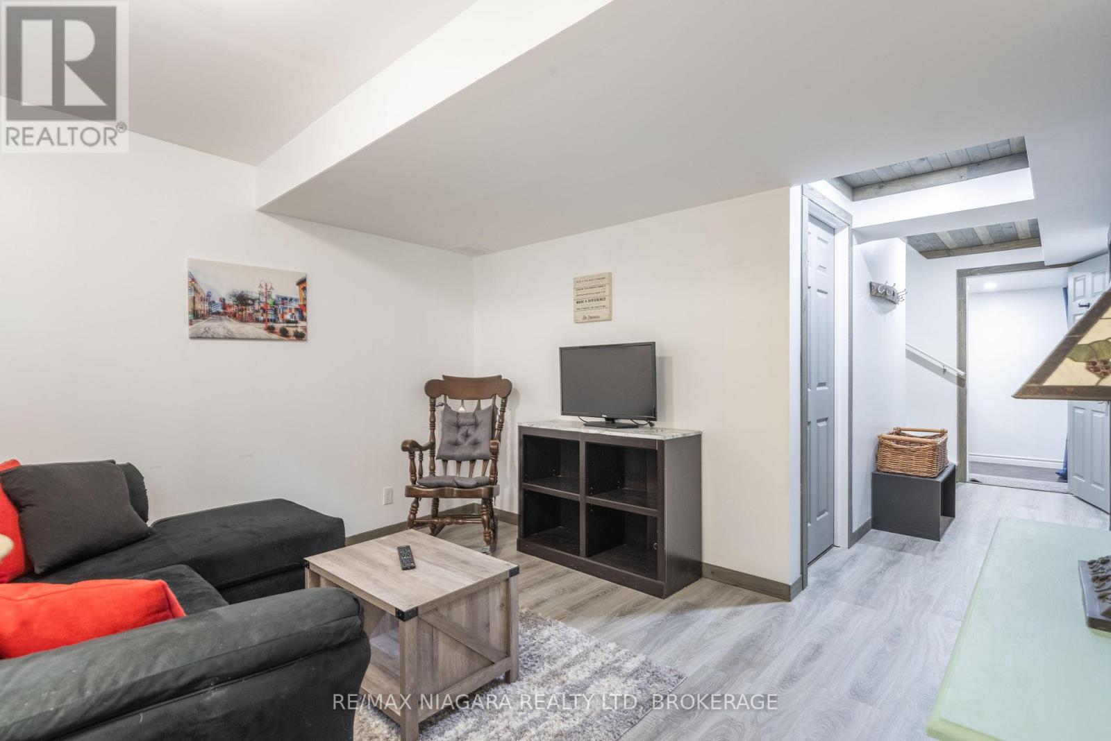 Photo 31 of 203 Cambridge Road E, Fort Erie ON