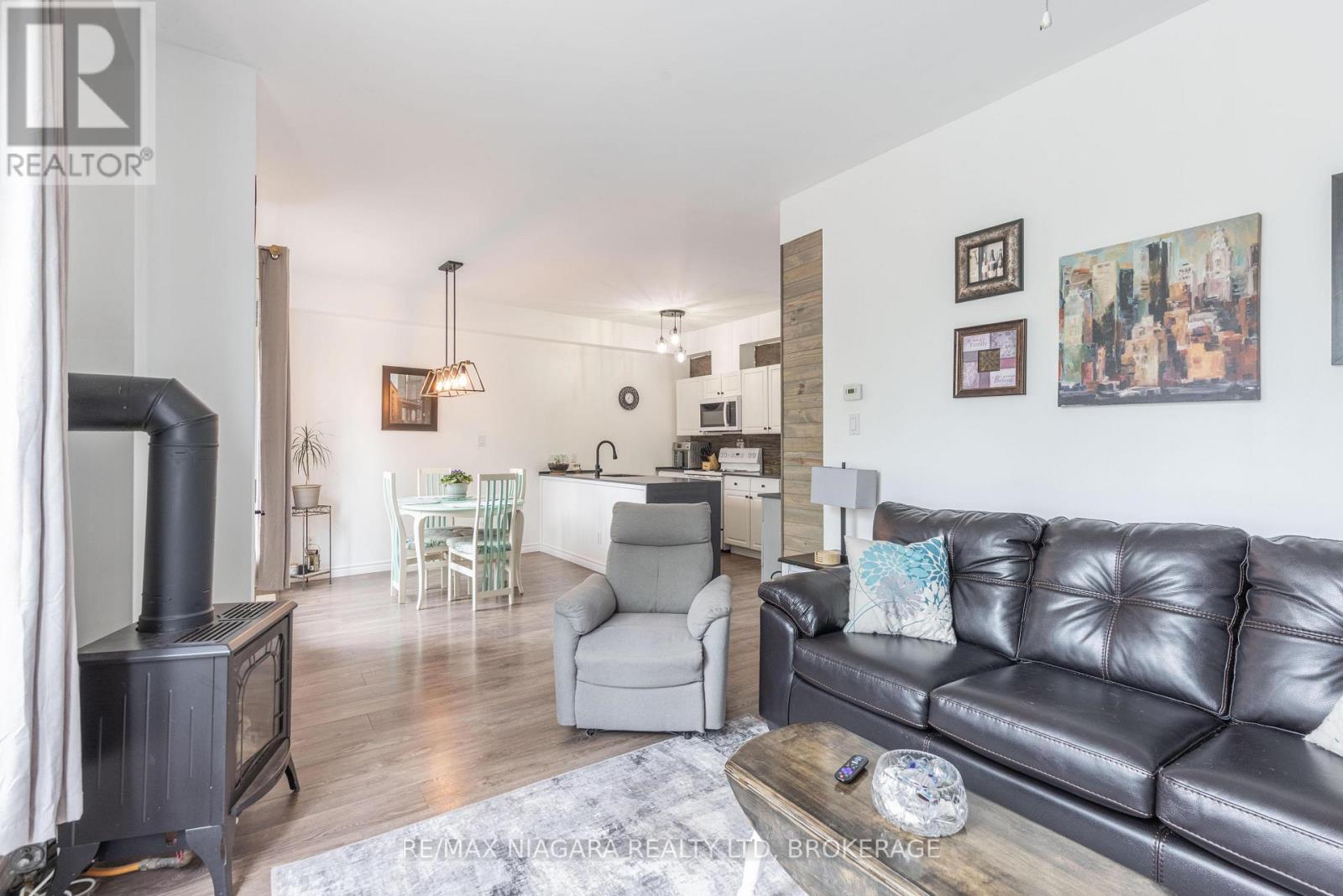 Photo 16 of 203 Cambridge Road E, Fort Erie ON
