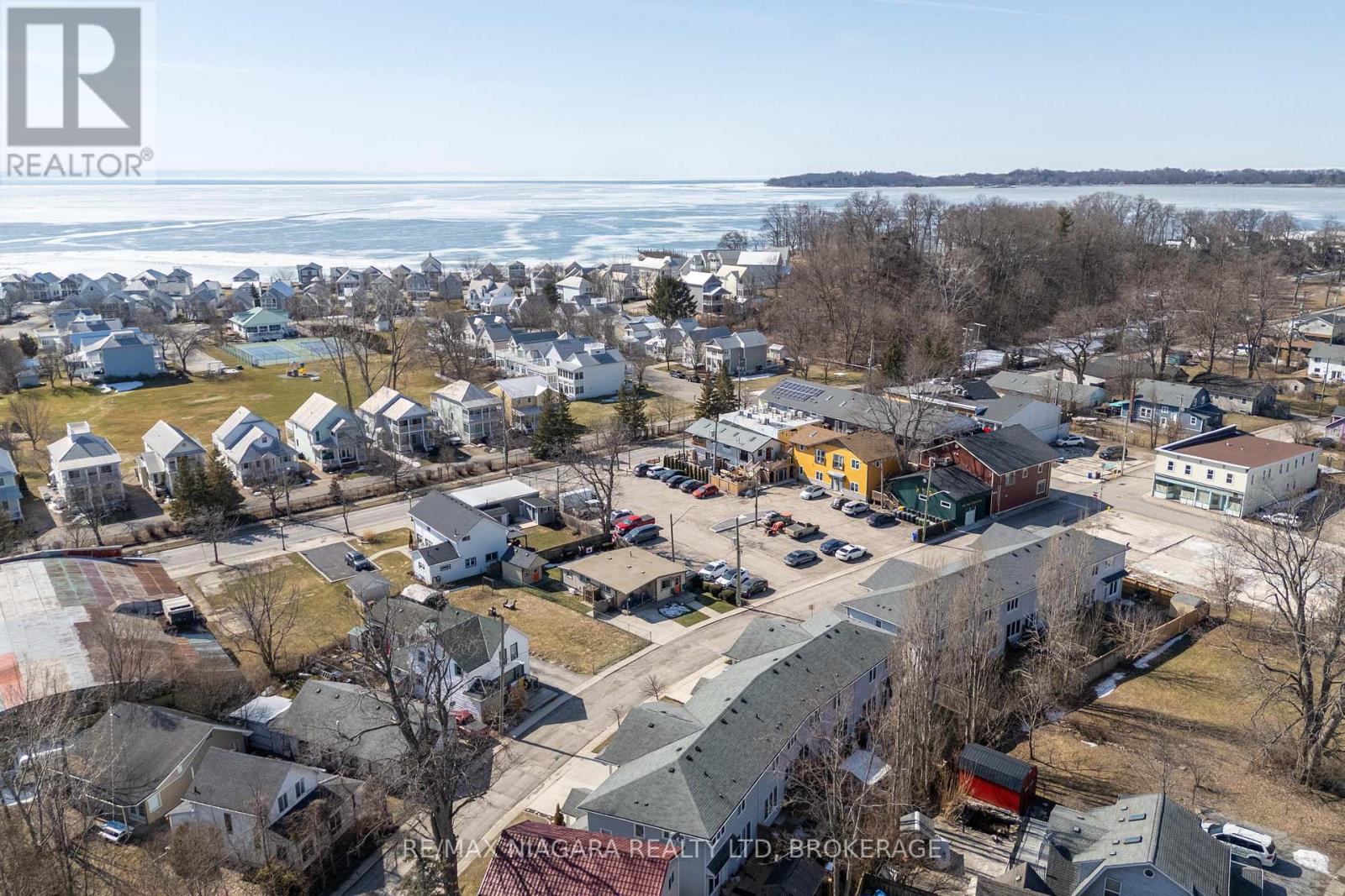 Photo 33 of 203 Cambridge Road E, Fort Erie ON
