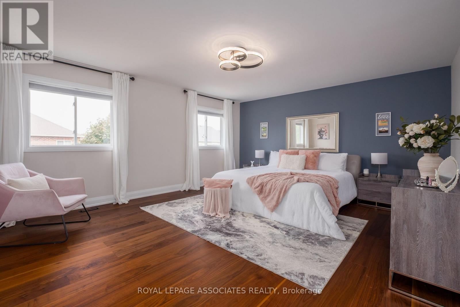 Photo 22 of 5 Rockland Crescent, Whitby ON