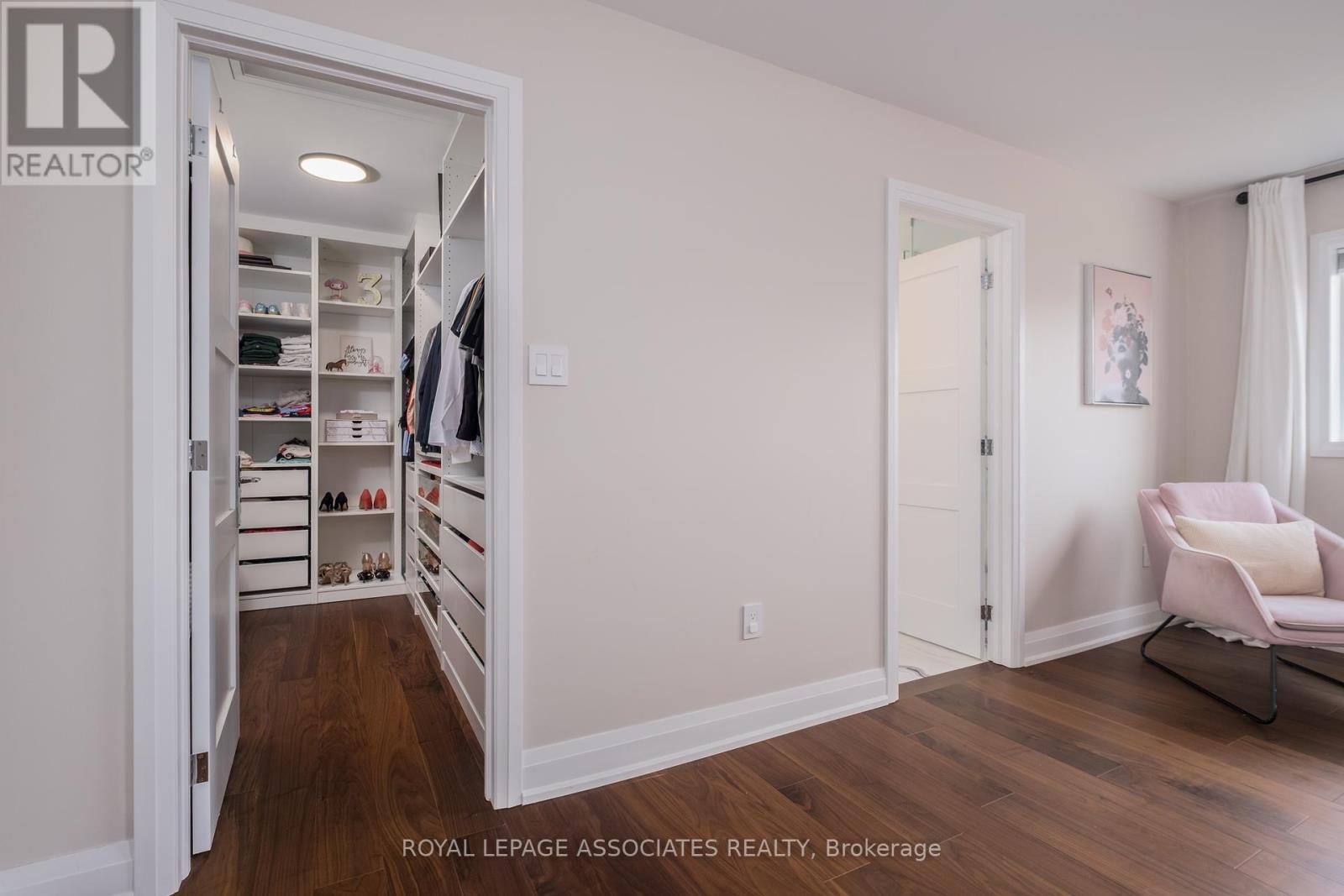 Photo 25 of 5 Rockland Crescent, Whitby ON