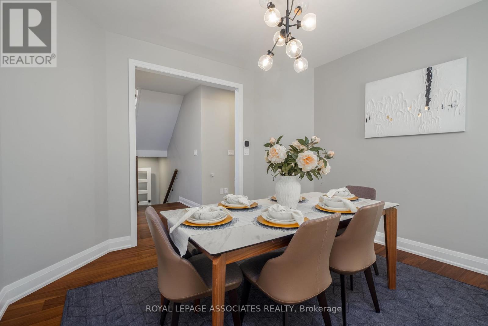 Photo 7 of 5 Rockland Crescent, Whitby ON