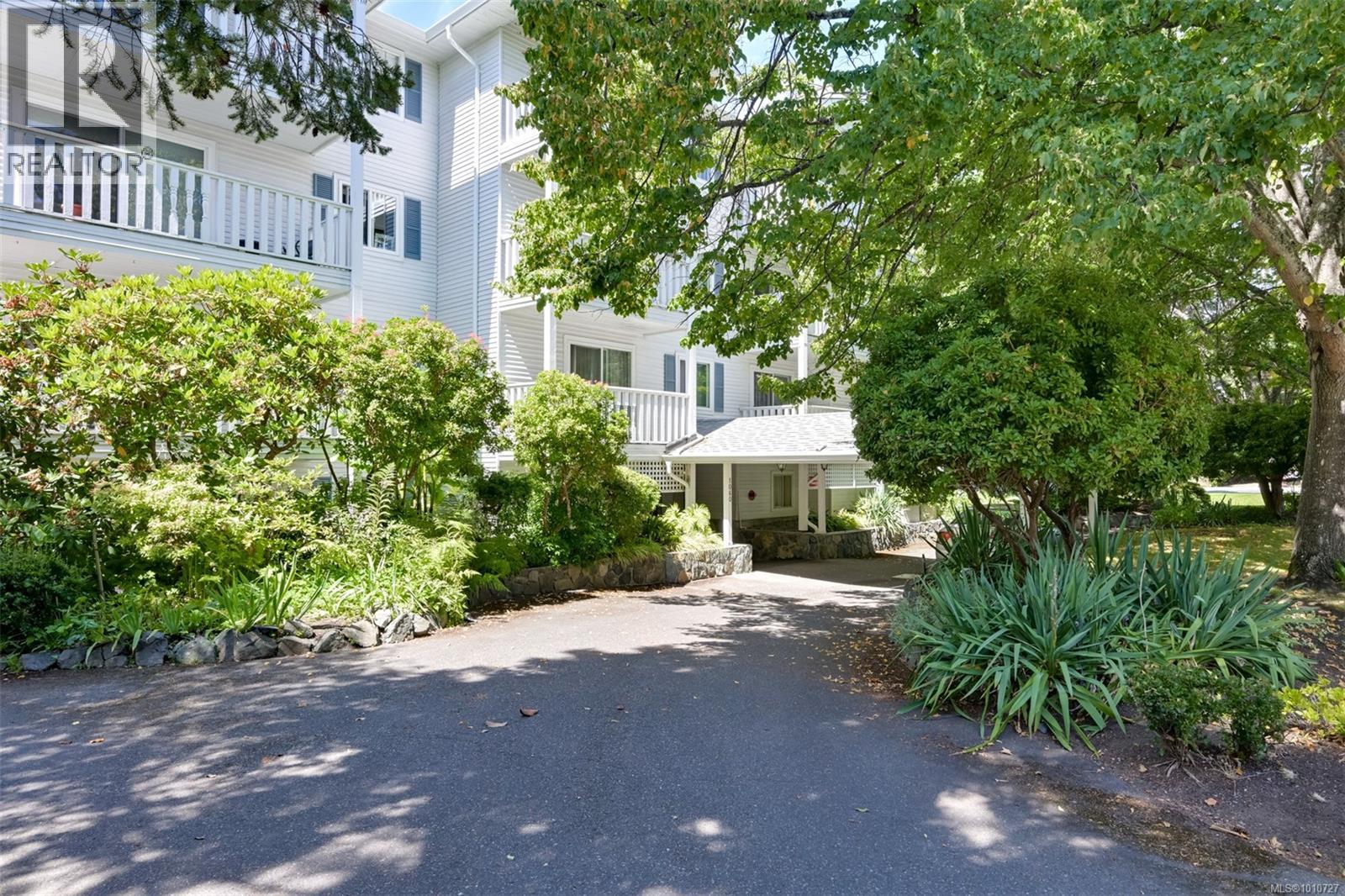 201 1060 LINDEN Avenue, Victoria