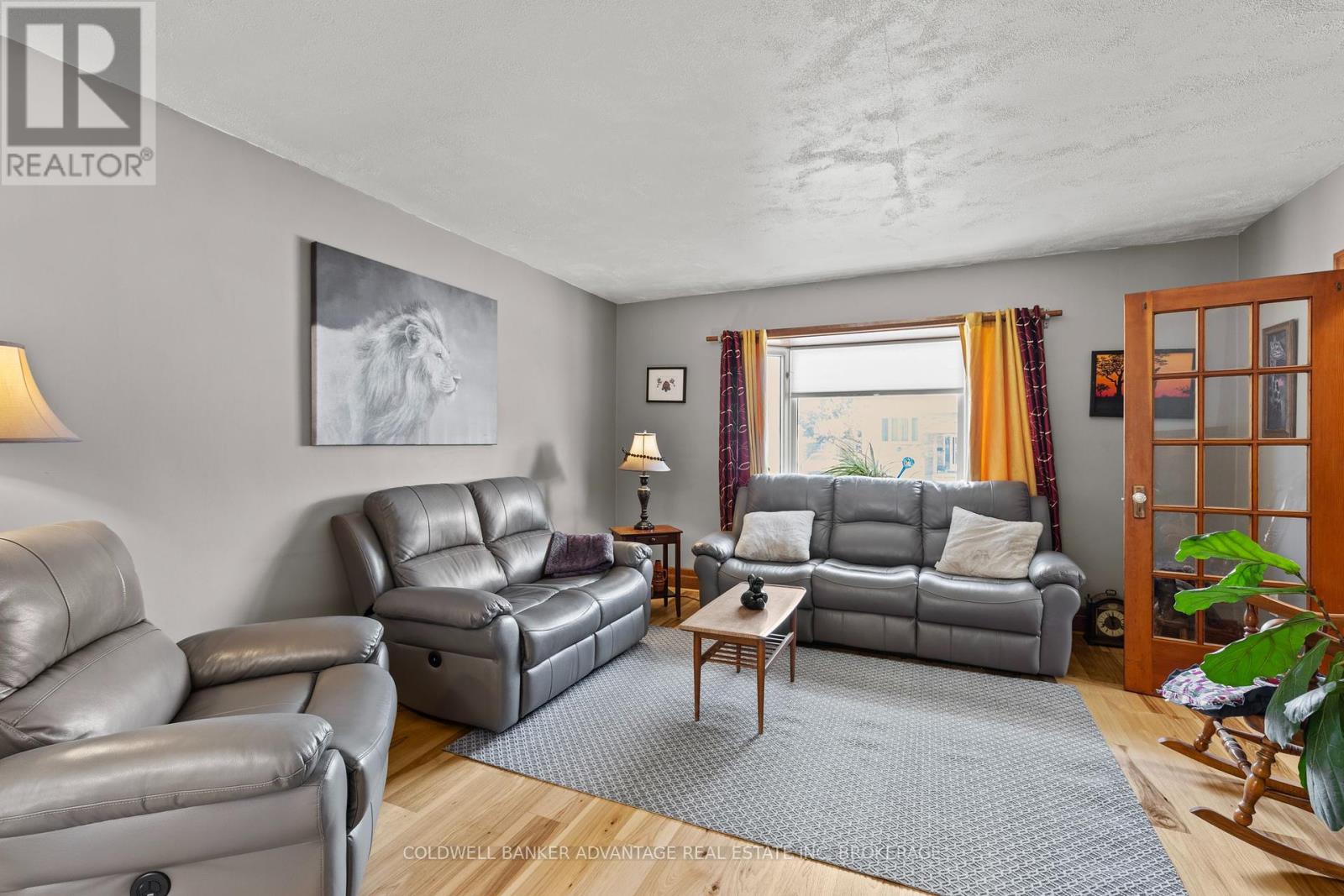 Photo 9 of 475 Wallace Avenue N, Welland ON