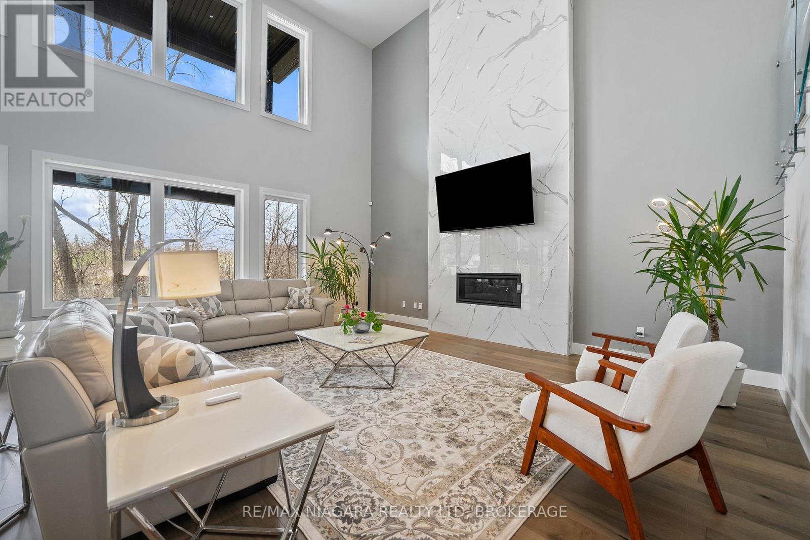 Photo 11 of 90 Millpond Road, Niagaraonthelake ON