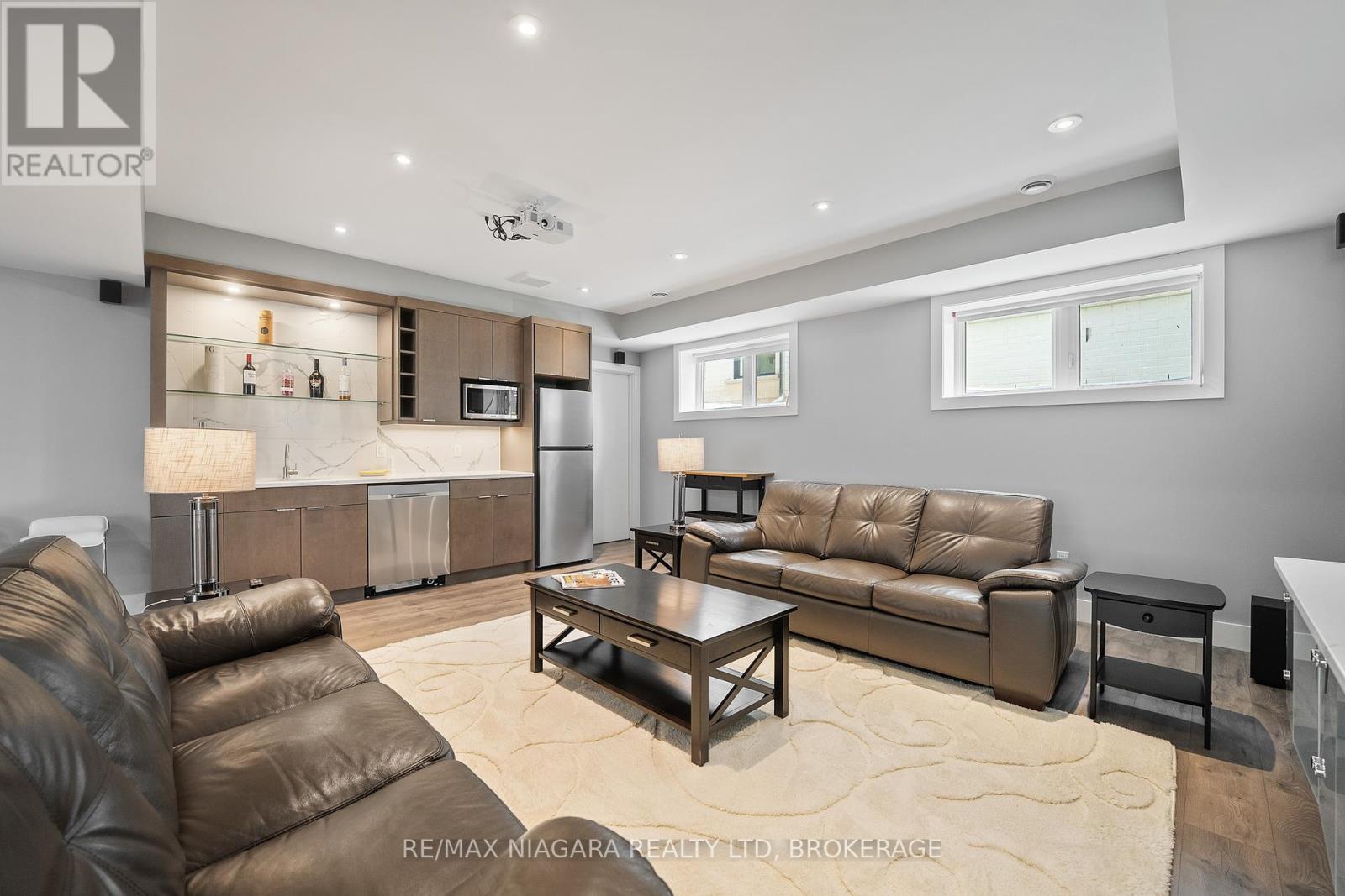 Photo 38 of 90 Millpond Road, Niagaraonthelake ON