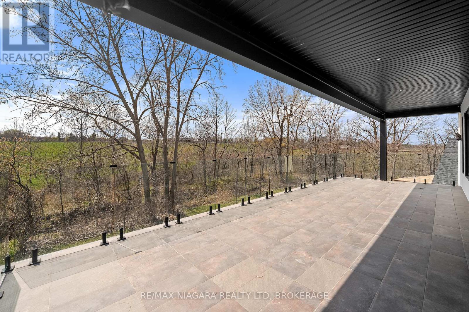 Photo 40 of 90 Millpond Road, Niagaraonthelake ON