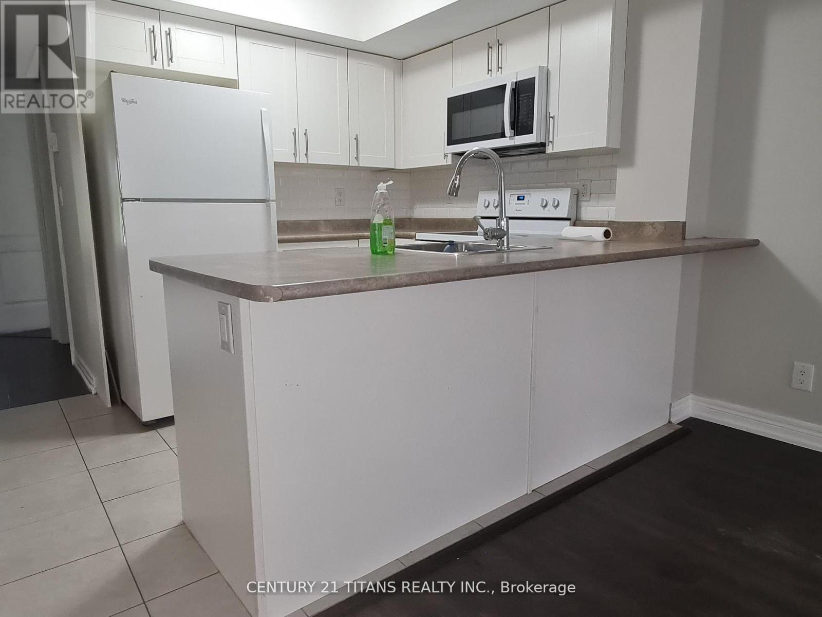 Photo 6 of 818 1 Blanche Lane, Markham ON
