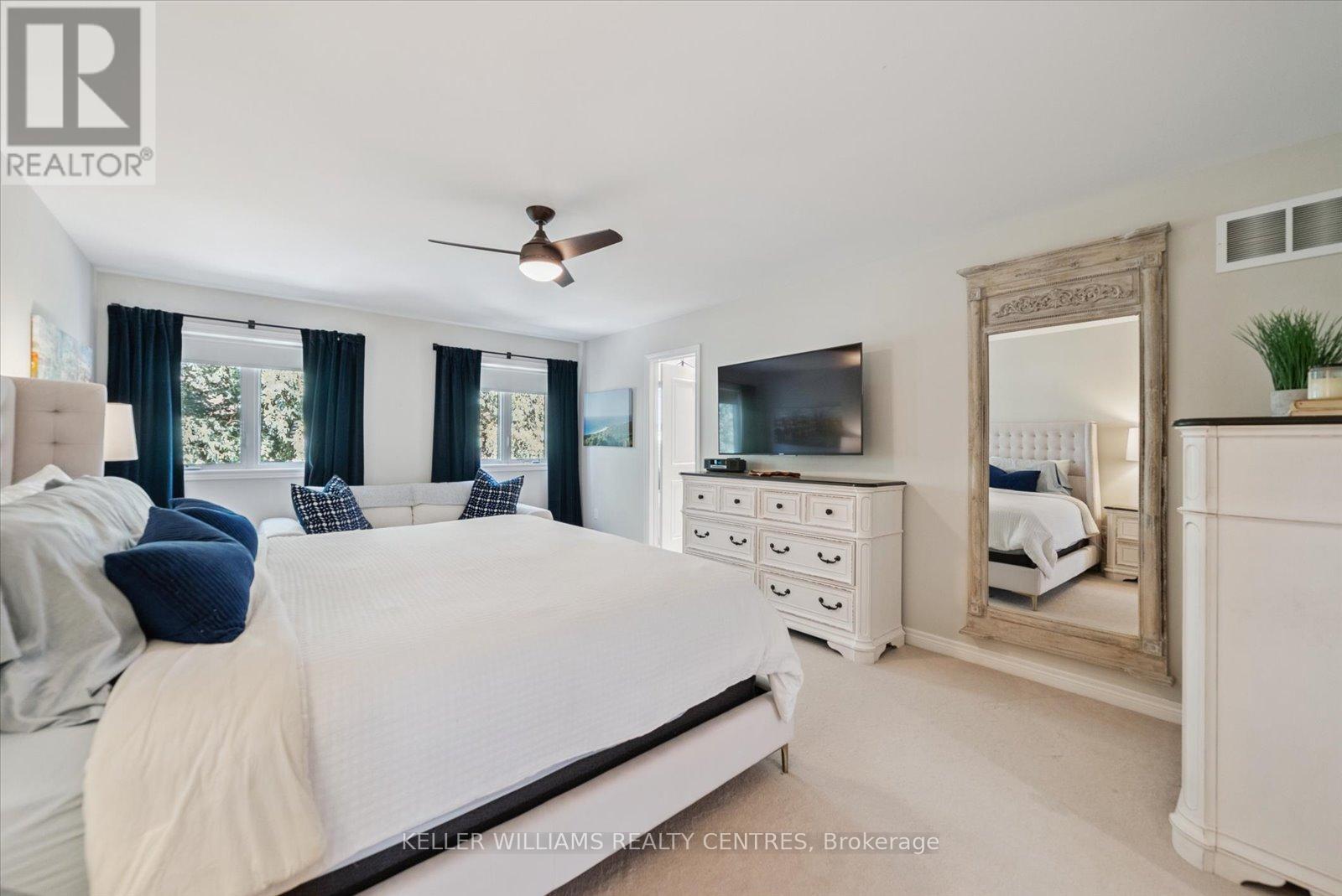 Photo 16 of 72 Pointon Street, Aurora ON