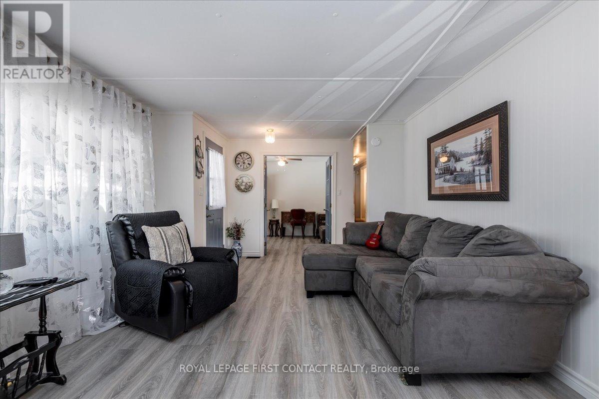 Photo 14 of 3 Weeping Willow Drive, Innisfil ON