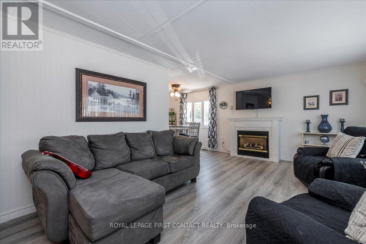 Photo 15 of 3 Weeping Willow Drive, Innisfil ON