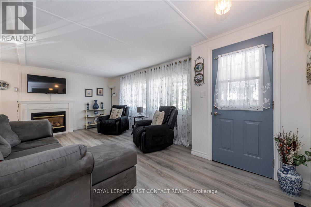 Photo 17 of 3 Weeping Willow Drive, Innisfil ON