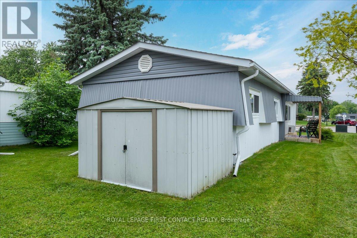 Photo 26 of 3 Weeping Willow Drive, Innisfil ON
