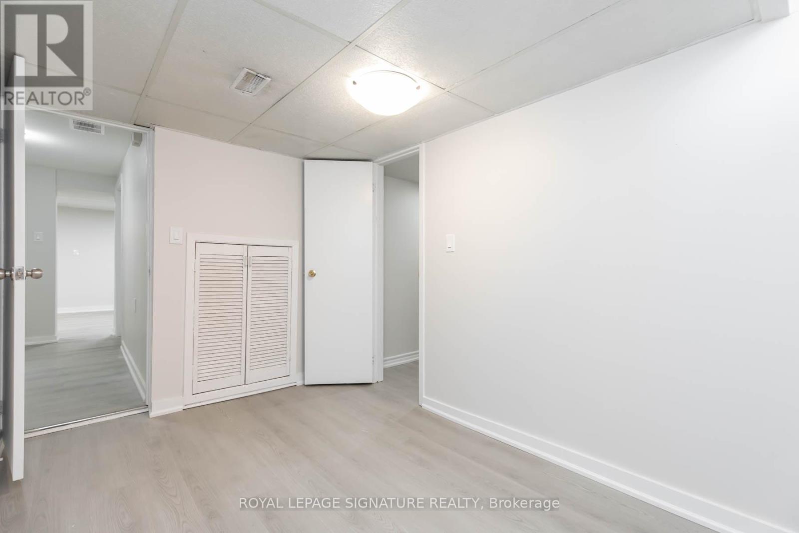 Photo 19 of Bsmt 30 Larratt Lane, Richmond Hill ON