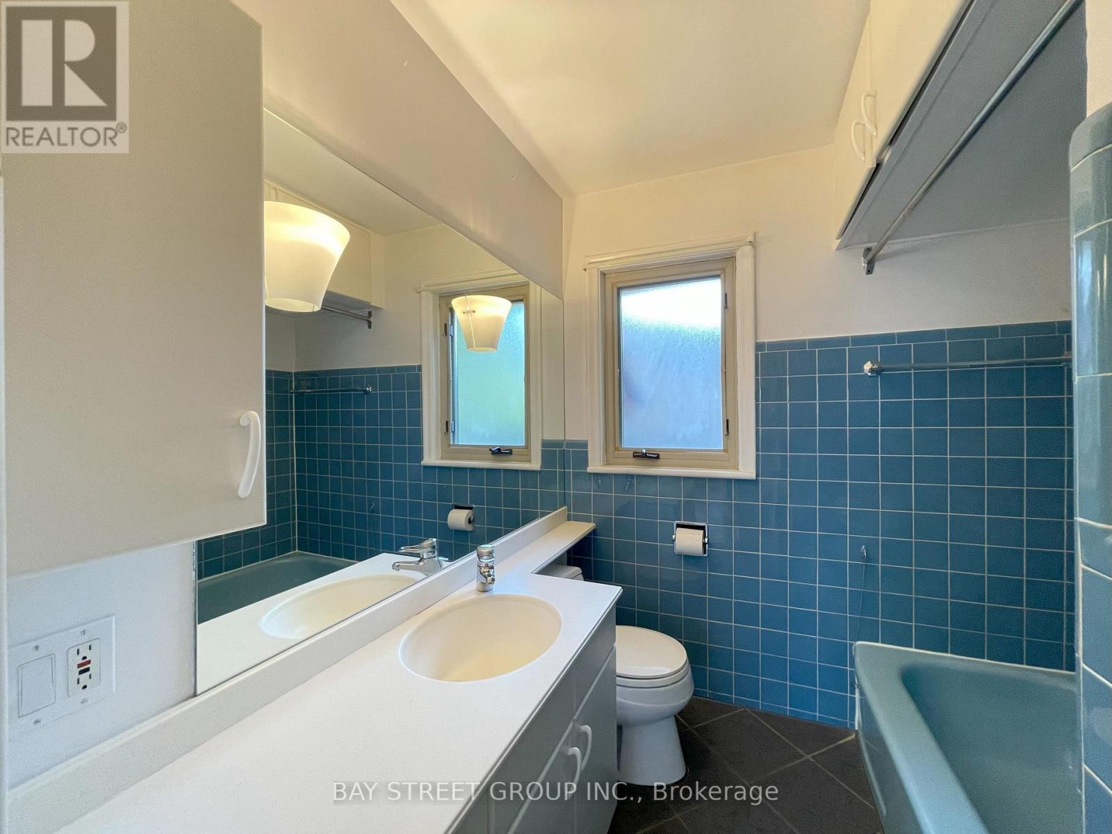 Photo 15 of Upper Unit 80 Hostein Drive, Hamilton ON