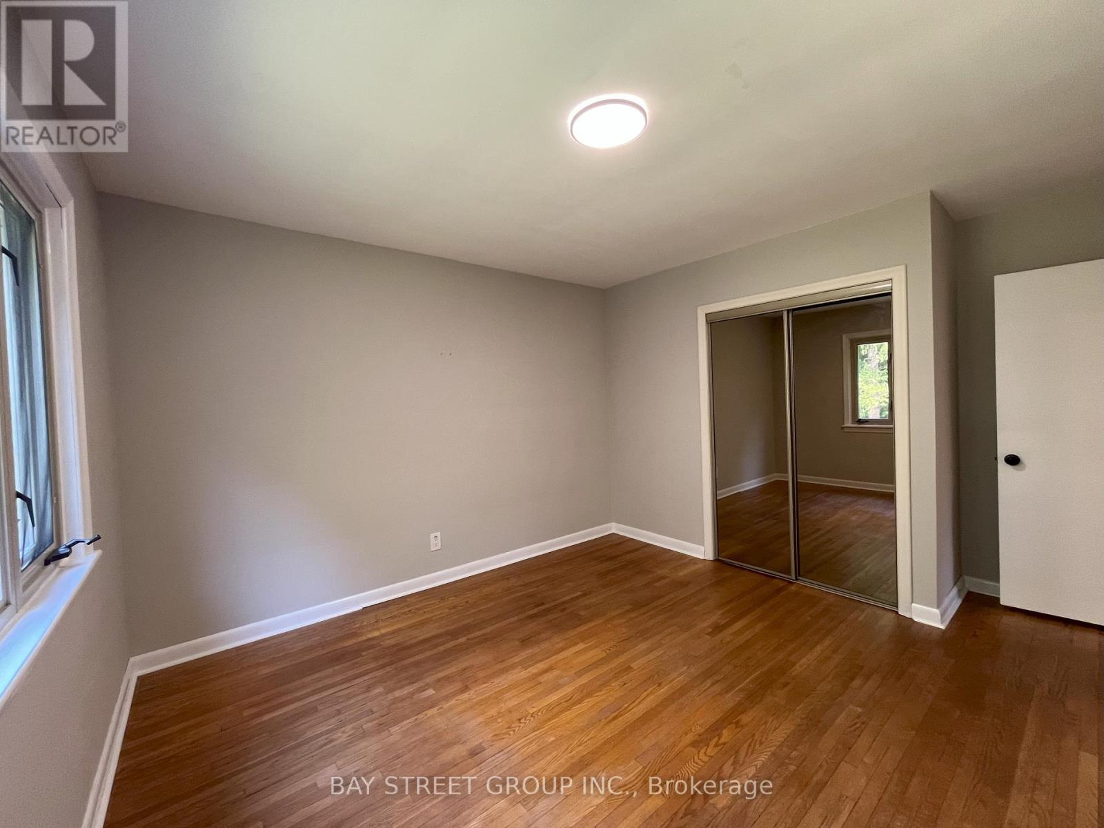 Photo 13 of Upper Unit 80 Hostein Drive, Hamilton ON