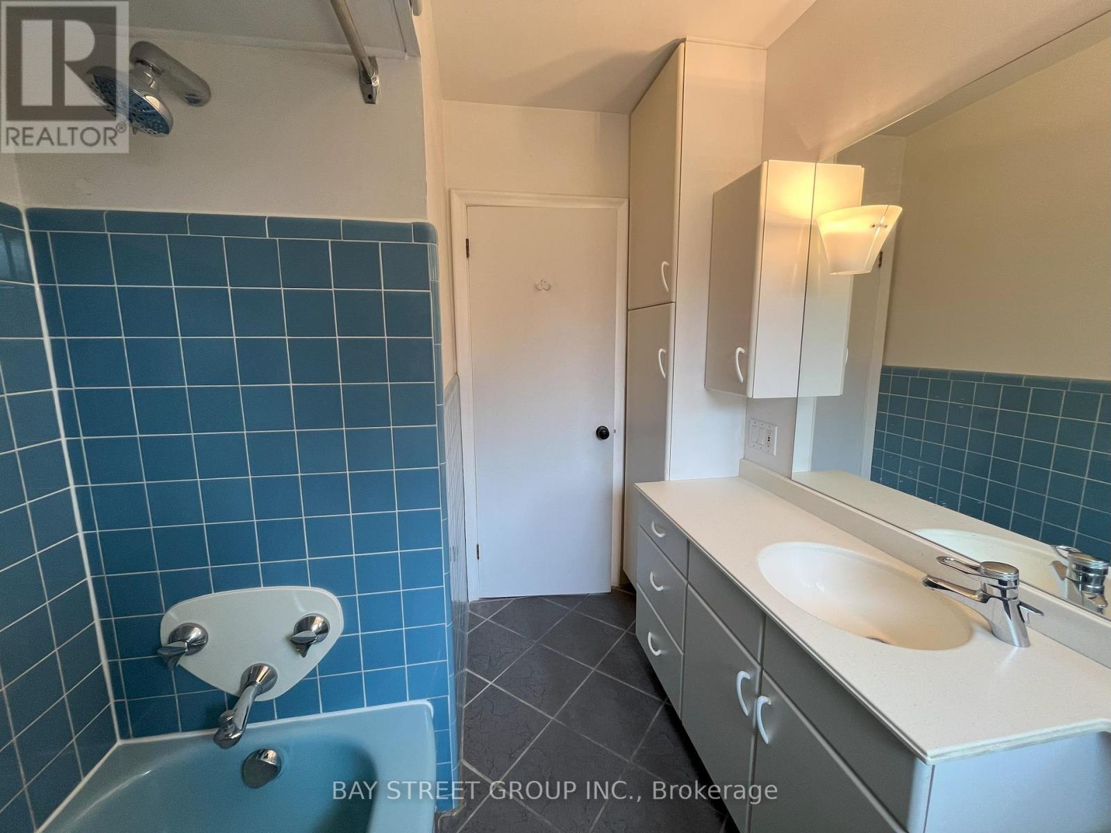 Photo 10 of Upper Unit 80 Hostein Drive, Hamilton ON
