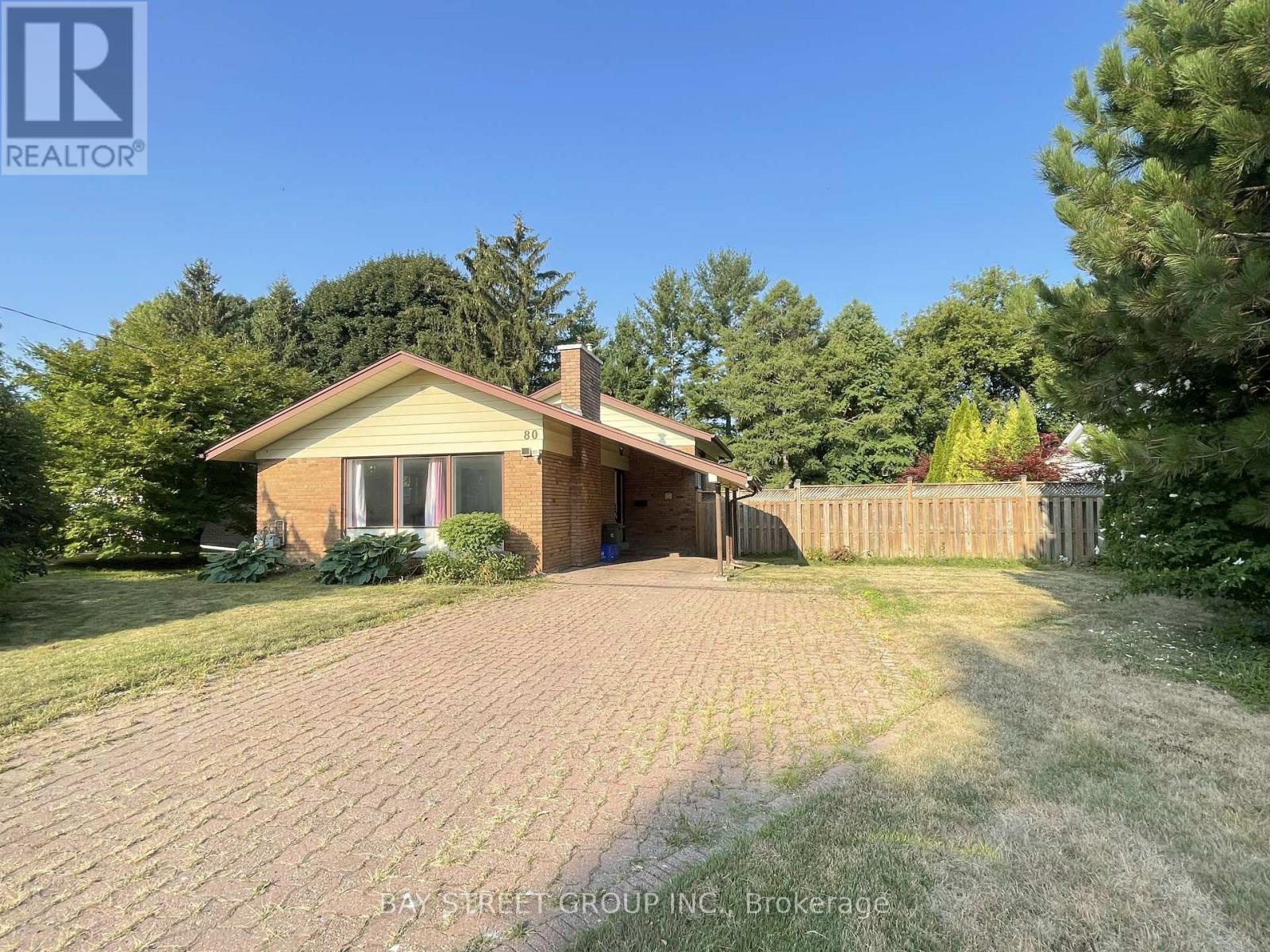 Photo 16 of Upper Unit 80 Hostein Drive, Hamilton ON
