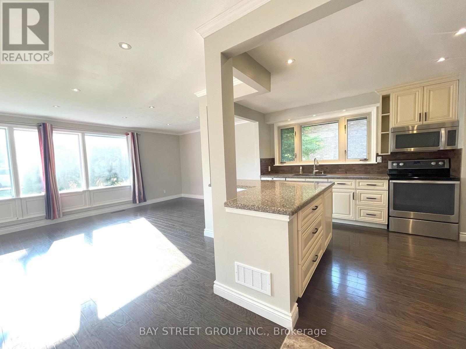 Photo 5 of Upper Unit 80 Hostein Drive, Hamilton ON