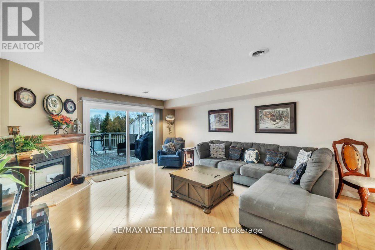 Photo 2 of 9 24 Laguna Parkway, Ramara ON