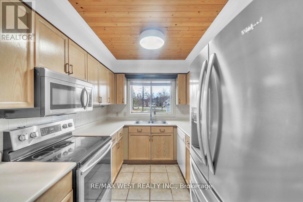 Photo 13 of 9 24 Laguna Parkway, Ramara ON
