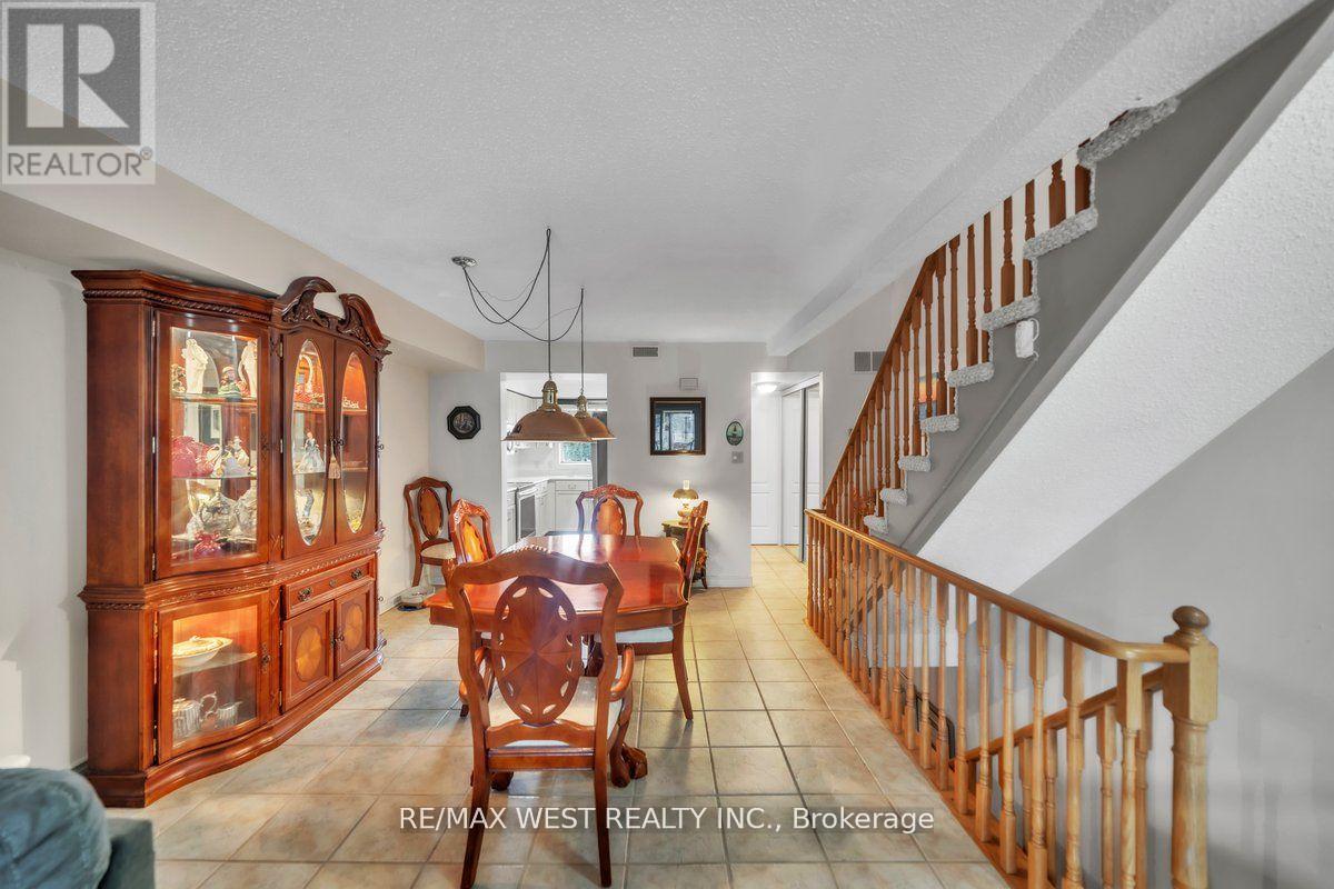 Photo 6 of 9 24 Laguna Parkway, Ramara ON