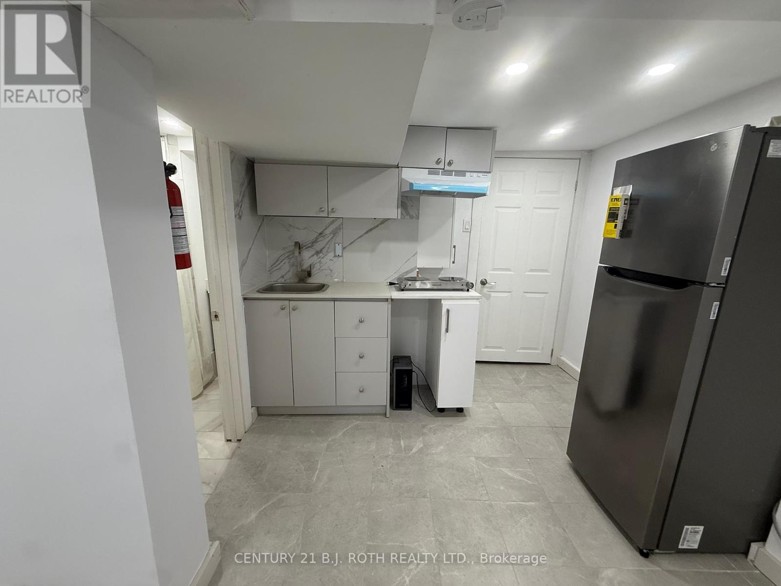 Photo 9 of 759 Essa Road, Barrie ON