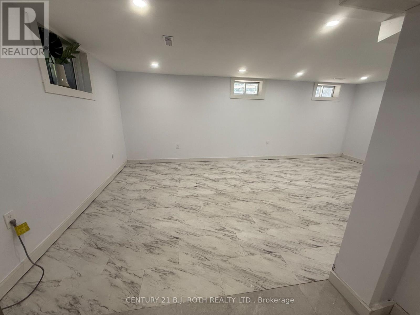 Photo 4 of 759 Essa Road, Barrie ON