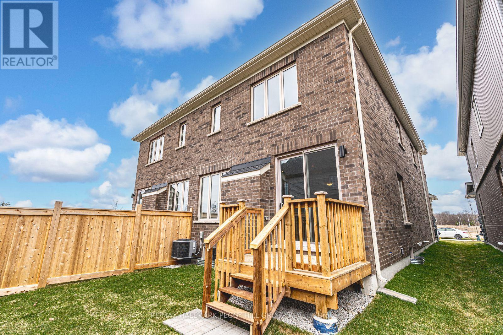 Photo 11 of 25 Amsterdam Drive, Barrie ON