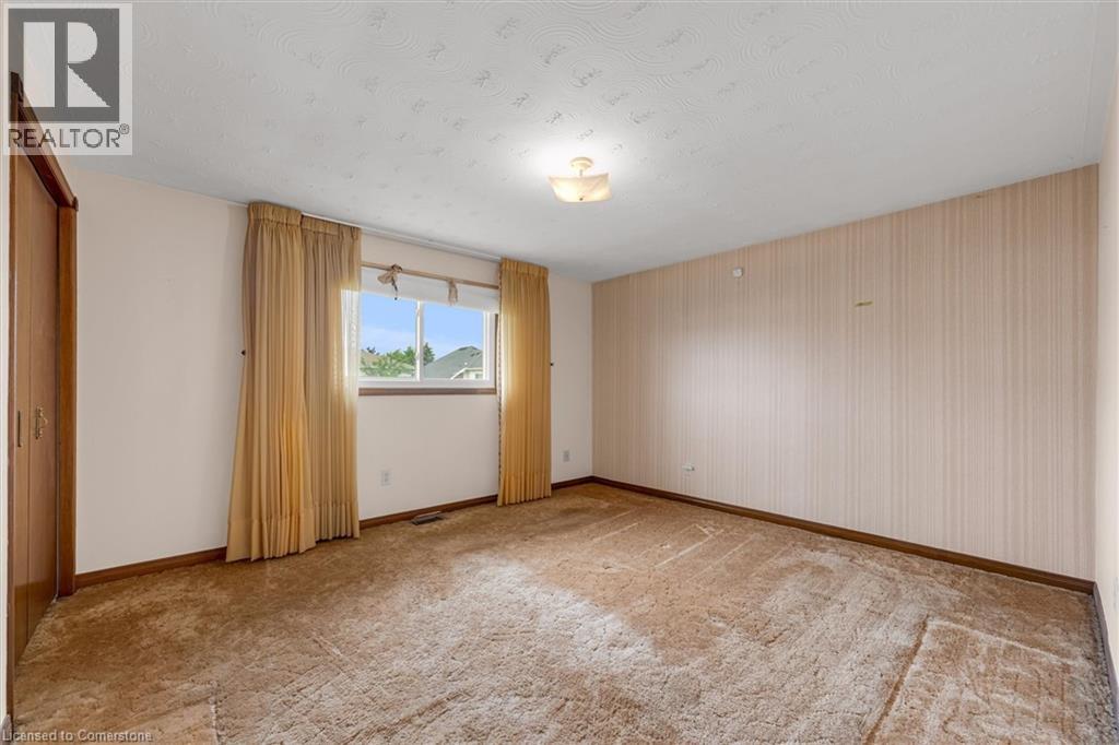 Photo 22 of 120 Ravenbury Drive, Hamilton ON