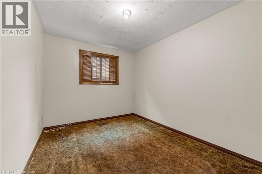 Photo 5 of 120 Ravenbury Drive, Hamilton ON