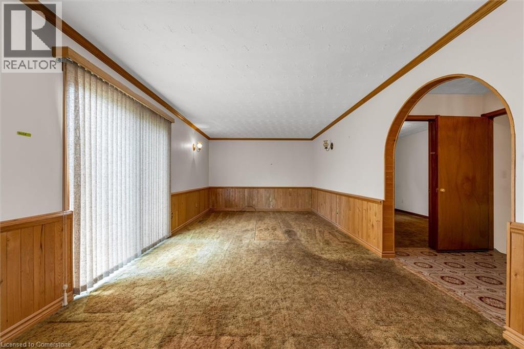 Photo 11 of 120 Ravenbury Drive, Hamilton ON