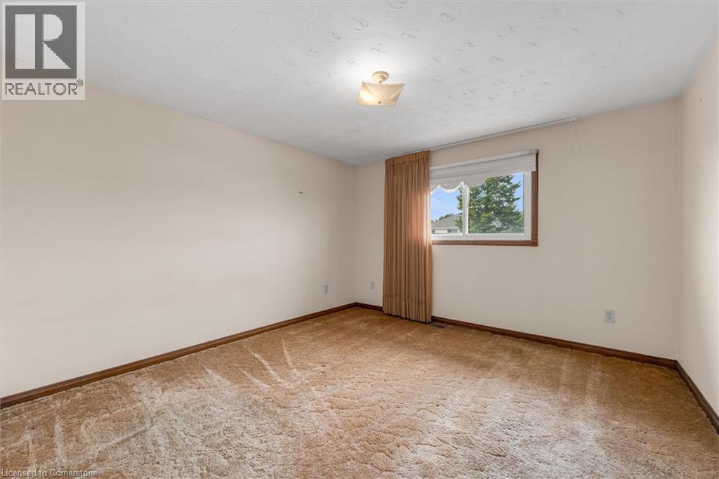 Photo 2 of 120 Ravenbury Drive, Hamilton ON