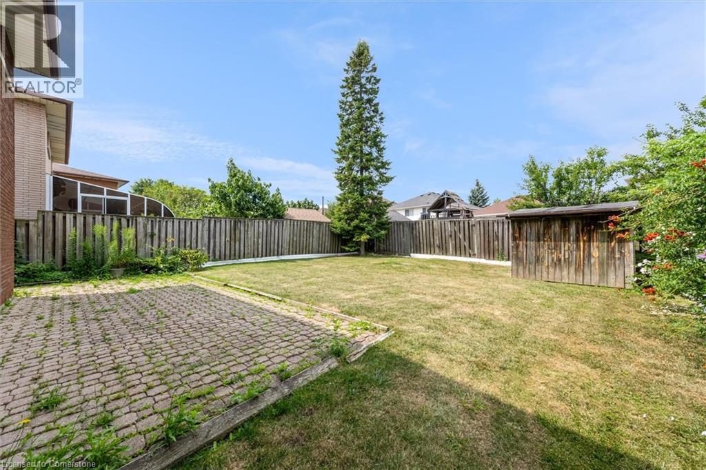 Photo 32 of 120 Ravenbury Drive, Hamilton ON