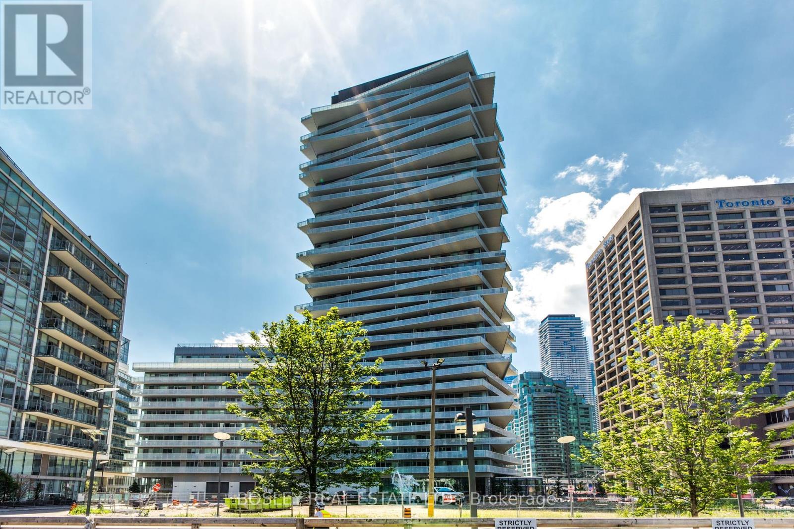 Photo 41 of 311 15 Queens Quay E, Toronto ON