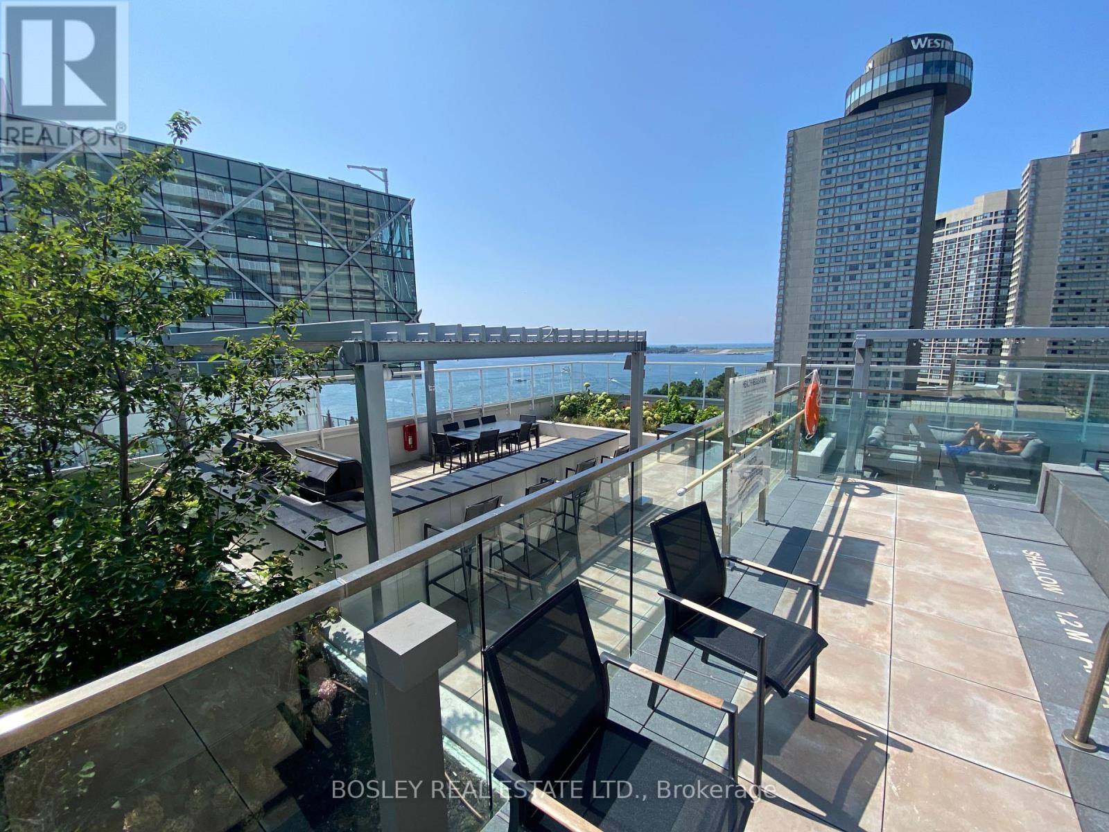 Photo 11 of 311 15 Queens Quay E, Toronto ON