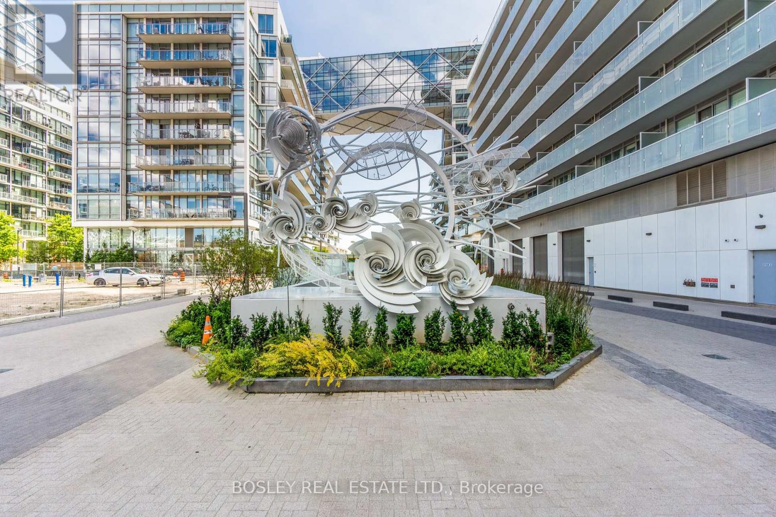 Photo 37 of 311 15 Queens Quay E, Toronto ON